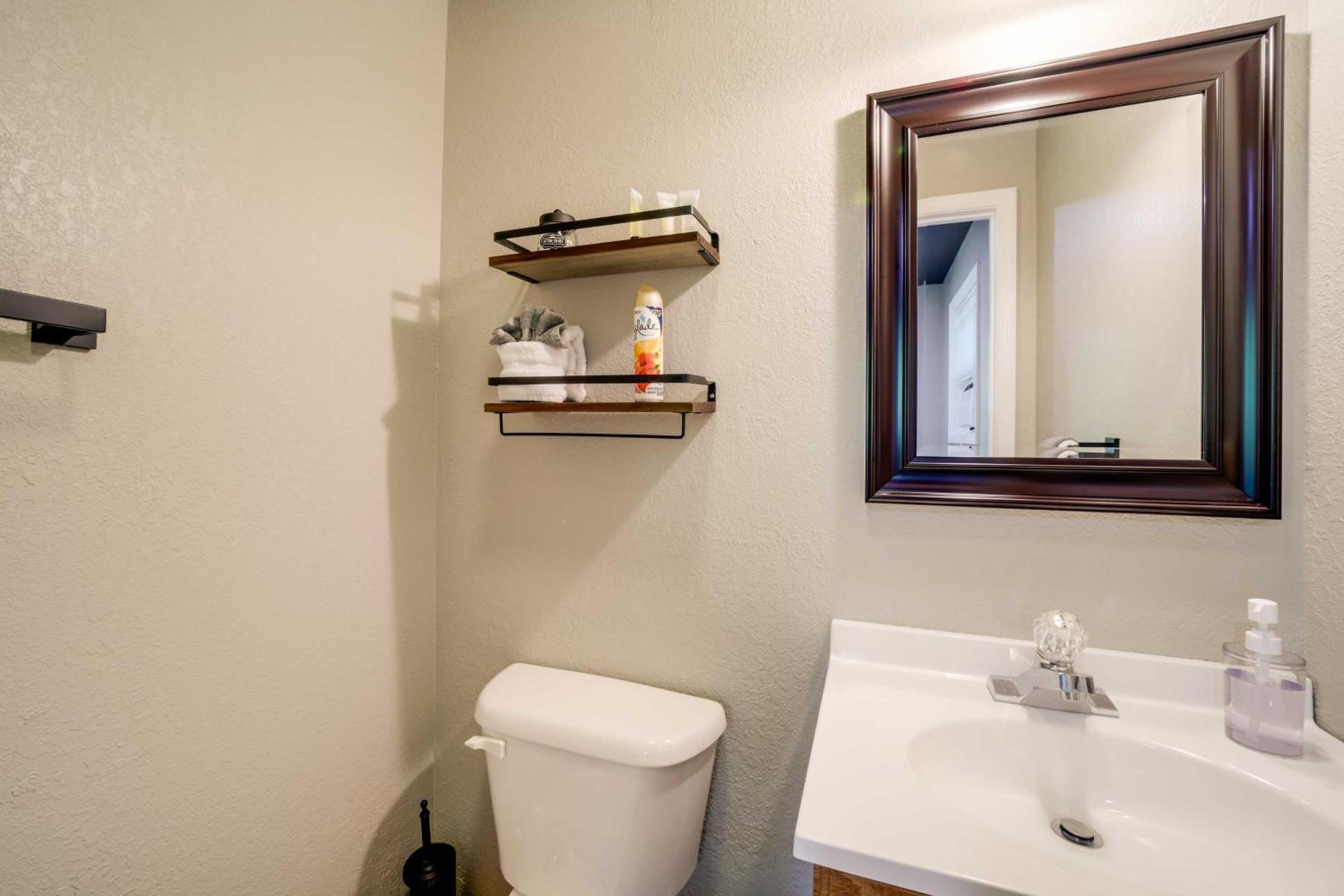 Cozy Whittier Cabin And Yard And Hot Tub, Pets Welcome Eksteriør billede