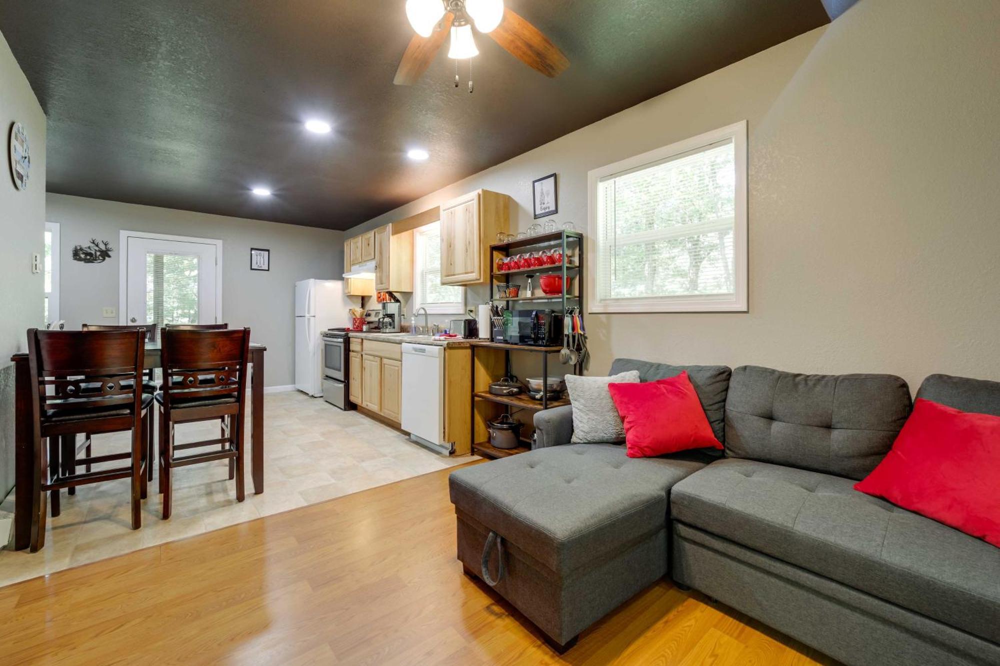 Cozy Whittier Cabin And Yard And Hot Tub, Pets Welcome Eksteriør billede
